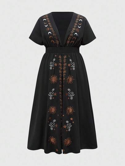 EDITION Robe noire grande taille en style gothique à contraste de couleurs avec une broderie d'étoiles et de vignes en forme de ligne A à la taille