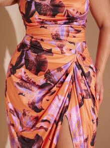 SHEIN BAE 大码女式加大夏季常规/节日/约会/派对V领开衩拼色扎染印花连衣裙/万圣节大码服装/婚礼宾客礼服 - 彩色 - 查看 4