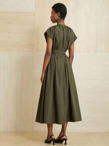 Aveloria Modichic 优雅宽肩配布腰带收腰宽松连衣裙 - 軍綠色 - 查看 2