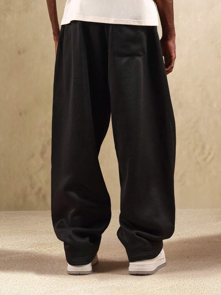 Jogginghose mit weitem Bein, elastischem Bund und Taschen