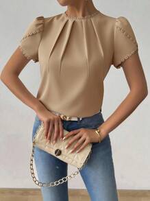 Chiquease 女士优雅休闲纯色蕾丝拼布荷叶边领花瓣袖衬衫 - 卡其色 - 查看 4
