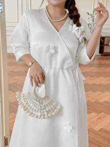 SHEIN LUNE Váy thường ngày màu trơn cỡ lớn cho nữ có họa tiết hoa 3D và eo thắt - trắng - Xem 7