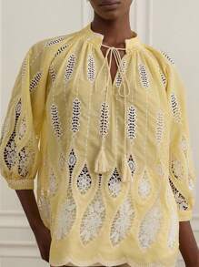 SHEIN Privé Blouse à manches longues style bohème avec col lavallière, en couleur contrastée, avec broderie ajourée, de couleur crème et jaune, pour femmes - Multicolore - Voir 3