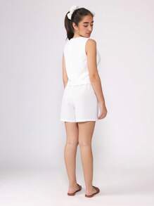 SUMWON Minimalistischer Knopfvorderseiten Weste Zwei-Teiler Sommer Set mit maßgeschneiderten Shorts, Strand Resort Urlaubsmode, lässiges Wochenend Co-Ord - Weiss - Übersicht 2