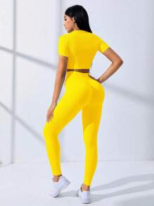 SHEIN Core Rhythm Set sport pentru femei, cu top scurt și colanți, culoare uni, fără cusături, elasticitate ridicată