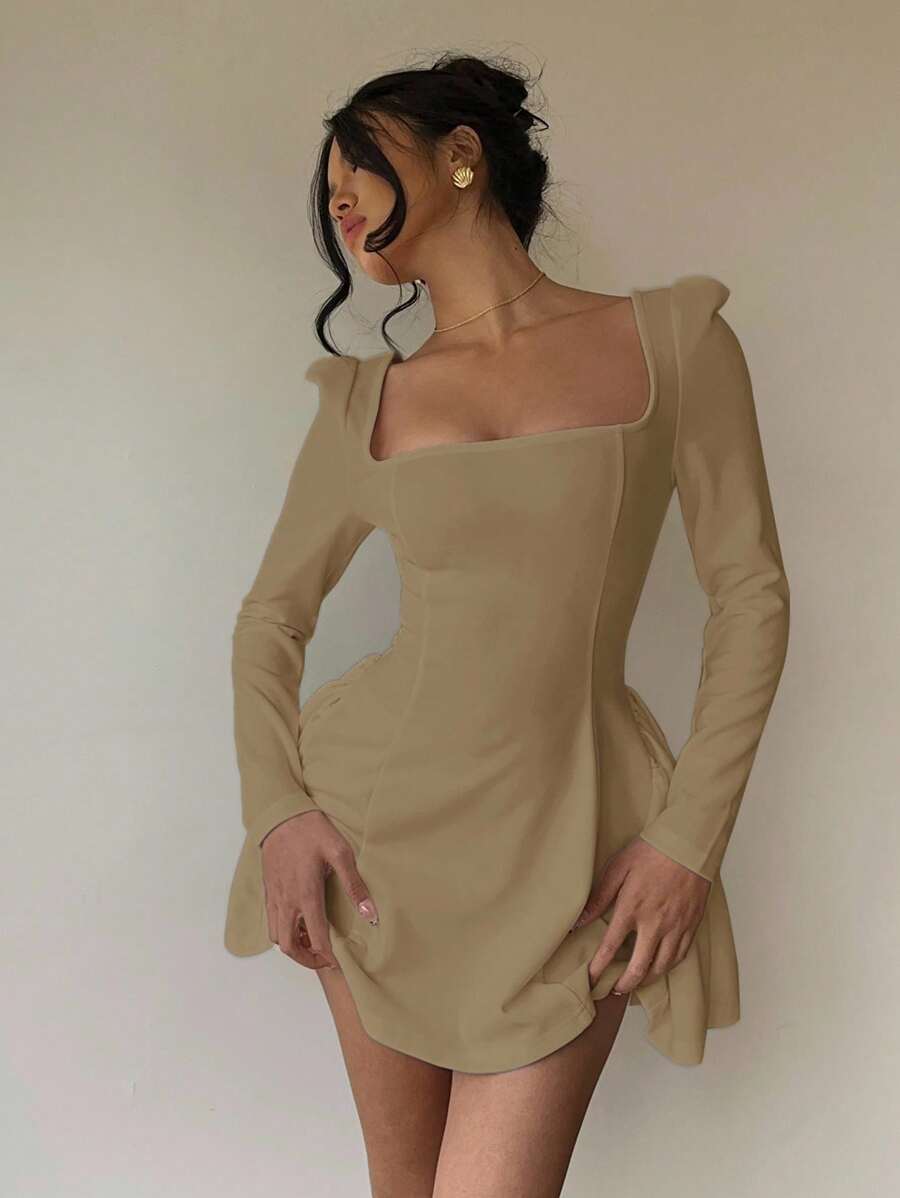 Aloruh Women's Solid Red Mini A-Line Flared Squared Collar Sexy Elegant Waist Fitted Long Sleeve Bodycon Dress, Suitable For Christmas, Dates, Parties, Autumn/Winter