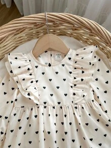 SHEIN 女婴心形印花荷叶边长袖可爱连衣裙 - 米色 - 查看 3