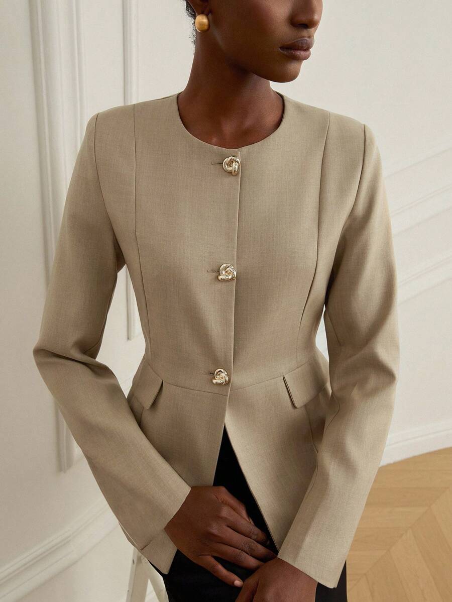 Aveloria Rosie 简约而不失优雅的女士通勤百搭复古金色装饰金属扣腰部拼接设计修腰长袖女士西装外套