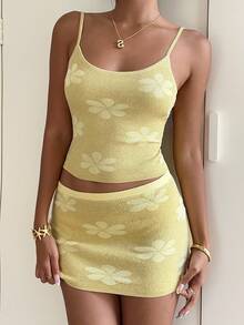 Aloruh Women Floral Jacquard Fitted Camisole Top - Yellow - View 3