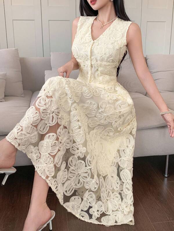 DAZY Embossed Camellia Floral Print Crop Top And Mini Skirt Set, Elegant French Style Design