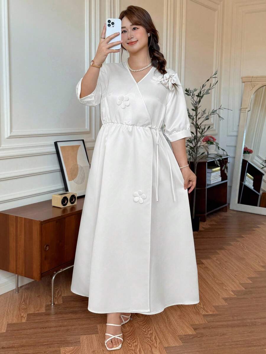 SHEIN LUNE Váy thường ngày màu trơn cỡ lớn cho nữ có họa tiết hoa 3D và eo thắt - trắng - Xem 1