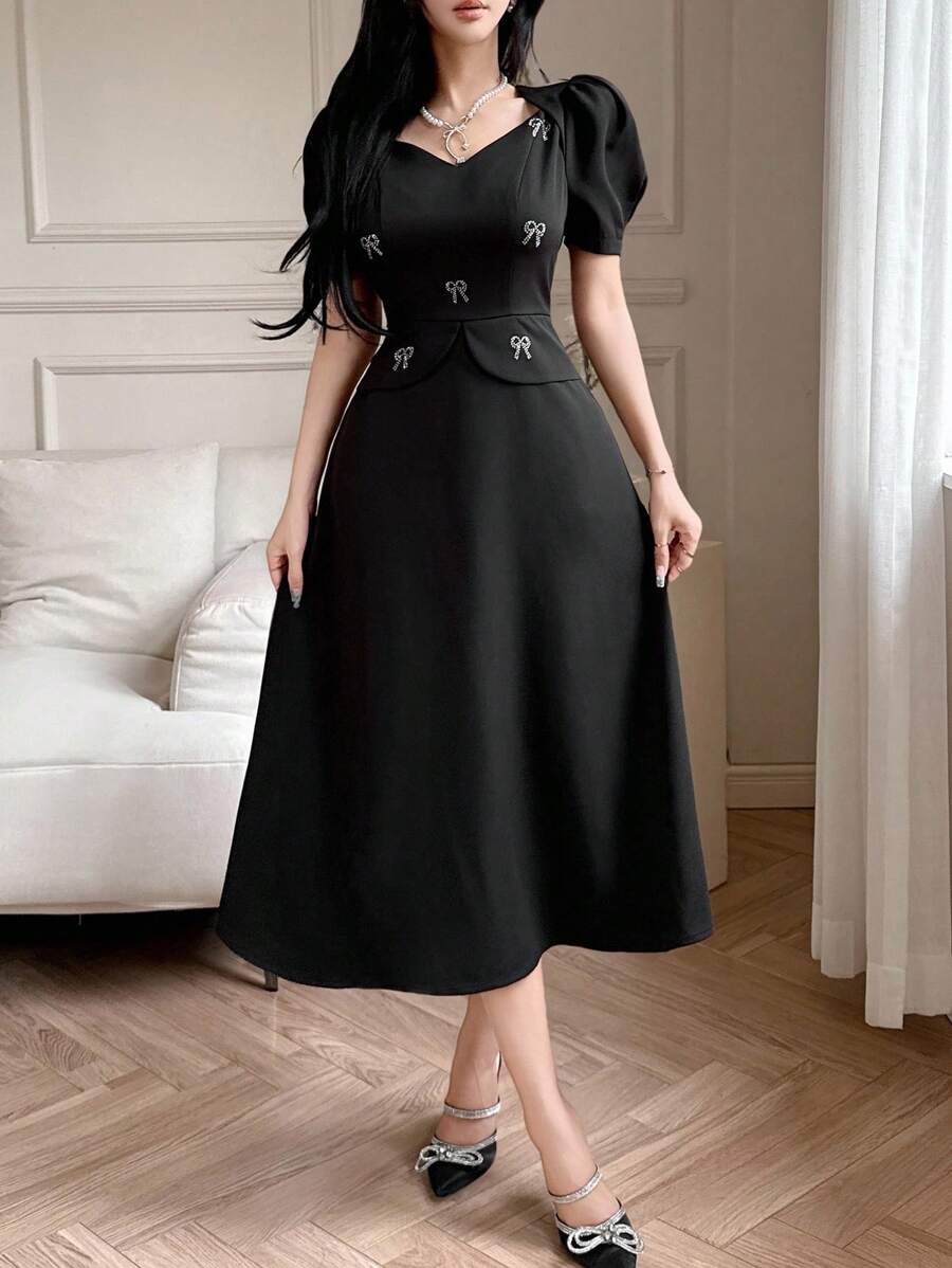 Modelyn 女士优雅水钻蝴蝶结装饰短裙 - 黑色 - 查看 1