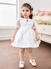 SHEIN Vestido Elegante de Bebê Menina com Babado de Tule de Malha Cor Sólida - Branco - Visão 3