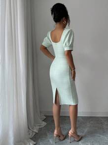 Selianne Bodycon-Kleid mit quadratischem Ausschnitt, Puffärmeln und Knopfverschluss