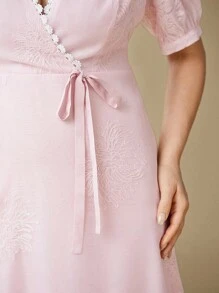 Flouryn 大码女式优雅度假 V 领高腰刺绣荷叶边袖中长连衣裙，春夏 - 粉色 - 查看 5