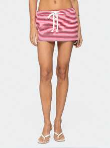 Hanevo Váy ngắn hở vai thắt nơ lưng thấp phong cách Hot Girl mùa hè 2025, họa tiết sọc đỏ và trắng, dành cho nữ, mặc thường ngày, thể thao, dạo phố, đa năng - Đỏ và trắng - Xem 1