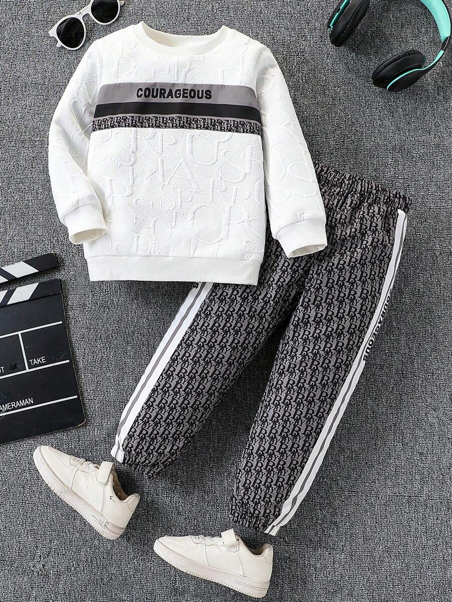 SHEIN 2 件套年轻男孩字母印花圆领长袖白色运动衫和全身侧条纹印花运动裤套装 - 灰色 - 查看 1