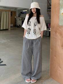 DAZY Women Elastic Waist Loose Plaid Casual Pants, Street & Urban Casual Trousers - Black - View 3