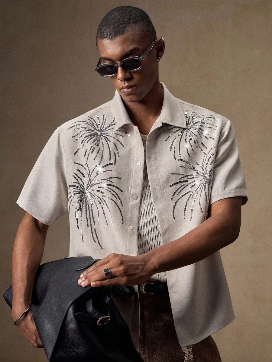 AKNOTIC Business Casual 男士杏色手工刺绣烟花反光亮片刺绣休闲宽松短袖衬衫，时尚适合日常穿着、度假、派对、毕业典礼、海滩、家庭聚会、礼物 - 杏色 - 查看 1