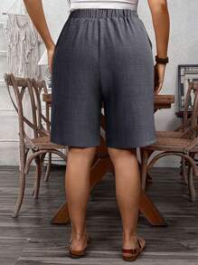 SHEIN LUNE 大码女式法式休闲度假通勤纯色纽扣装饰口袋百慕大短裤
