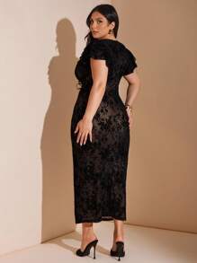 SHEIN BAE Plus Size Women Elegant Large Floral Mesh Print Bodycon V-Neck Dress, Long Length, Fitted, Arm Flattering, Suitable For Daily, Outing, Date, Afternoon Tea, Vacation, Spring/Summer, Back To School Season Dresses For Women Elegant Women Formal,Birthday Dresses For Women,Fall Women Clothes,Homecoming Dress,Valentine's Day,Valentine Outfits For Women - Black - View 2