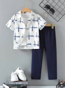 SHEIN Bộ đồ trẻ em trai thường ngày, áo sơ mi ngắn tay cổ in hình địa lý và quần dài Bộ đồ trẻ em trai thường ngày Bộ quần áo bé trai Bộ đồ hai mảnh cho bé trai - Nhiều màu - Xem 1