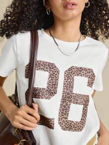 INAWLY Kaos Wanita Motif Leopard dengan Angka di Bagian Leher Bulat - Putih - View 5
