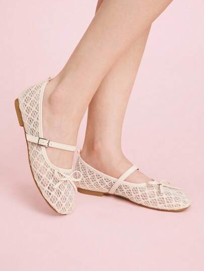 Dola Lovely 1 双女士玛丽珍平底鞋，粉色蝴蝶结和水钻装饰，浅口鞋面，舒适百搭，适合休闲穿着