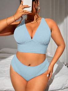 SHEIN Swim Curve 2pcs/Set Plus Size Women V-Neck Solid Color Casual Split-Style Swimwear Set For Summer Beach Vacation - Baby Blue - View 1