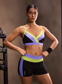 Powerista 女士拼色吊带背心和短裤运动服套装 女士健身套装