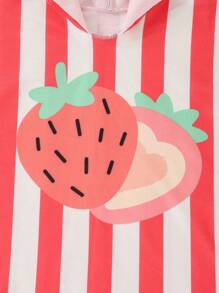 SHEIN 女婴草莓条纹印花连帽沙滩上衣 女婴沙滩罩衫 草莓图案沙滩巾 女婴连帽沙滩巾 女婴沙滩斗篷 - 彩色 - 查看 3