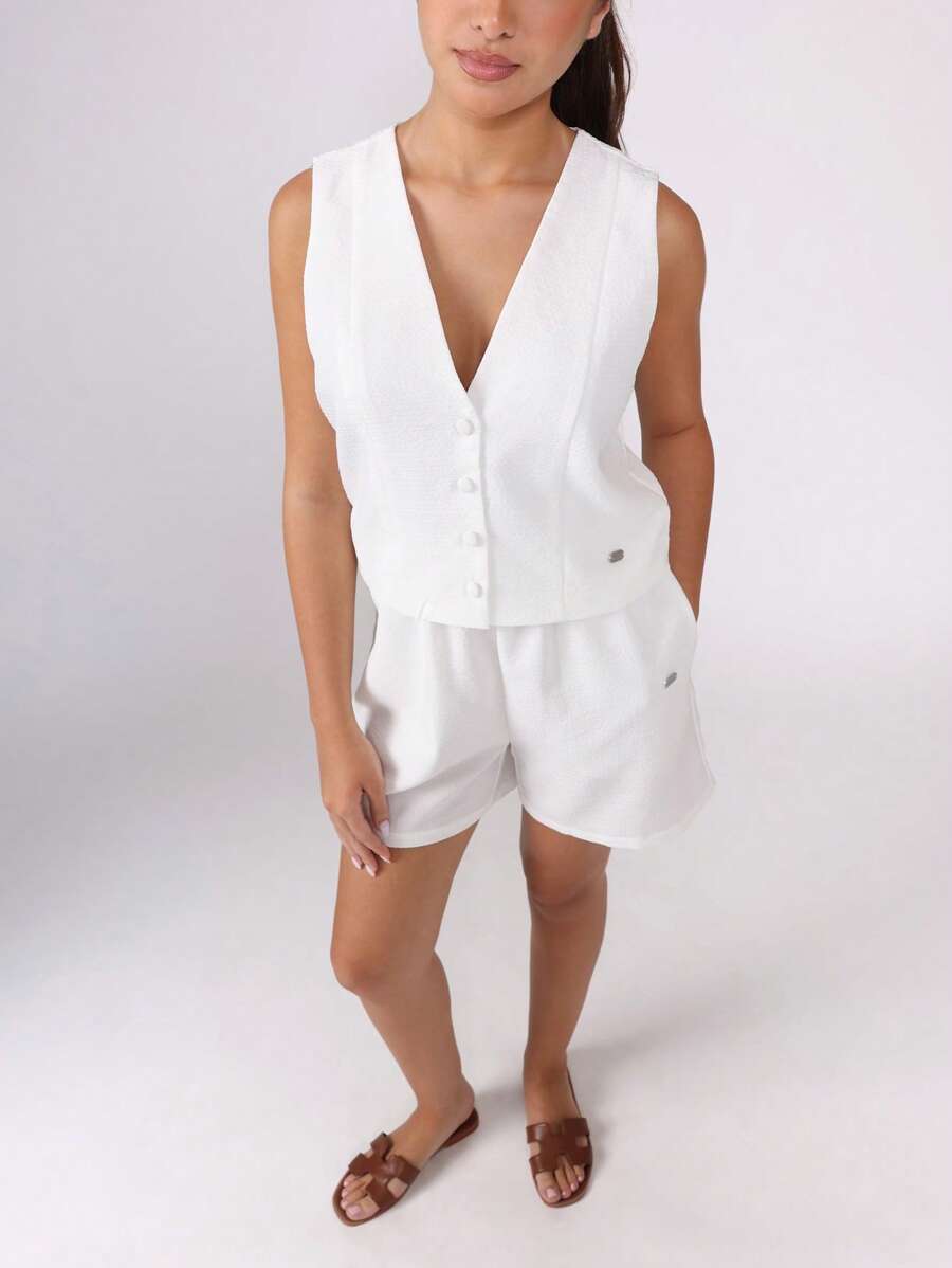 SUMWON Minimalistischer Knopfvorderseiten Weste Zwei-Teiler Sommer Set mit maßgeschneiderten Shorts, Strand Resort Urlaubsmode, lässiges Wochenend Co-Ord - Weiss - Übersicht 1
