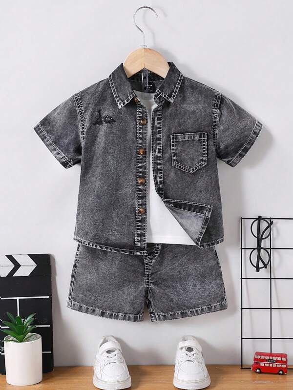 SHEIN Conjunto informal de 2 piezas de camisa de manga corta de solapa única y pantalones cortos de mezclilla para niño pequeño