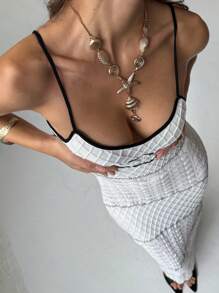 Aloruh 夏季度假简约优雅拼色吊带紧身长款针织女连衣裙 - 黑與白 - 查看 7