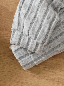 SHEIN 2 件套新生儿休闲多色口袋舒适条纹针织露肩按扣长袖圆领 T 恤和松紧腰裤，适合春秋冬 - 灰色 - 查看 6