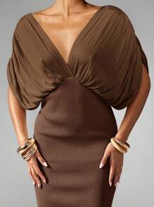 MISSGUIDED 优雅垂坠蝙蝠袖长裙，深 V 领，高腰侧开衩，晚礼服，派对婚礼宾客，秋冬 - 摩卡棕 - 查看 4