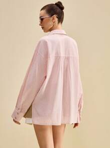 SHEIN Unity Áo sơ mi nữ tay dài vai trễ màu hồng sọc đơn giản, tay dài, cài khuy đơn giản, phong cách cổ điển, thường ngày, lễ hội âm nhạc đồng quê Y2K, mùa hè & thu 2025, phong cách công sở, hẹn hò, tiệc tùng, đi chơi, sân bay, trở lại trường, áo cánh mùa thu - Nhiều màu - Xem 2