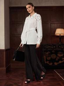 ZEYLAH 优雅纯色腰部蕾丝拼布衬衫 - 白色 - 查看 5