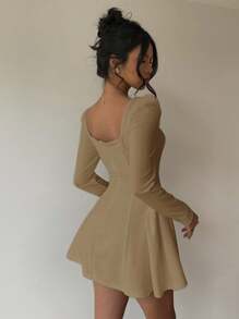 Aloruh Women's Solid Red Mini A-Line Flared Squared Collar Sexy Elegant Waist Fitted Long Sleeve Bodycon Dress, Suitable For Christmas, Dates, Parties, Autumn/Winter