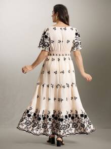 SHEIN LUNE Plus Size Women Floral Print Square Neck Maxi Elegant Dress, Spring/Summer - Apricot - View 2
