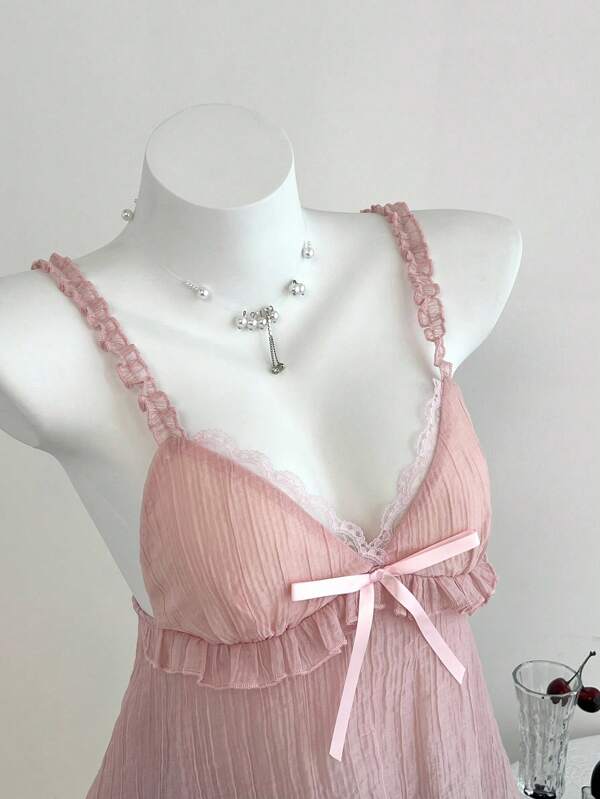 Elamini Elegant Ruffled Double-Layer Textured Fabric Ruffle Trimmed V-Neck Camisole