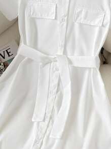 SHEIN 青少年女孩休闲舒适 Polo 领弧形下摆背面印花连衣裙