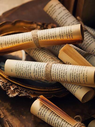 Goth 1pc Vintage Book Scroll Decor European Retro English Manuscript Ornaments Antique Style Paper Scrolls For Photography Art Studio Luxury Interior Props Rustic Vintage Aesthetic Decorative Desk Accents