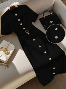 GlowEve CURVE Plus Size Women Solid Color Round Neck Short Sleeve Metal Single-Breasted Casual Dress