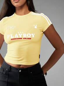 Missguided x Playboy T-shirt bébé avec graphique du Racing Club, design court ajusté à manches courtes, mode en mélange de coton, top court avec style streetwear de course automobile - Jaune citron - Voir 3