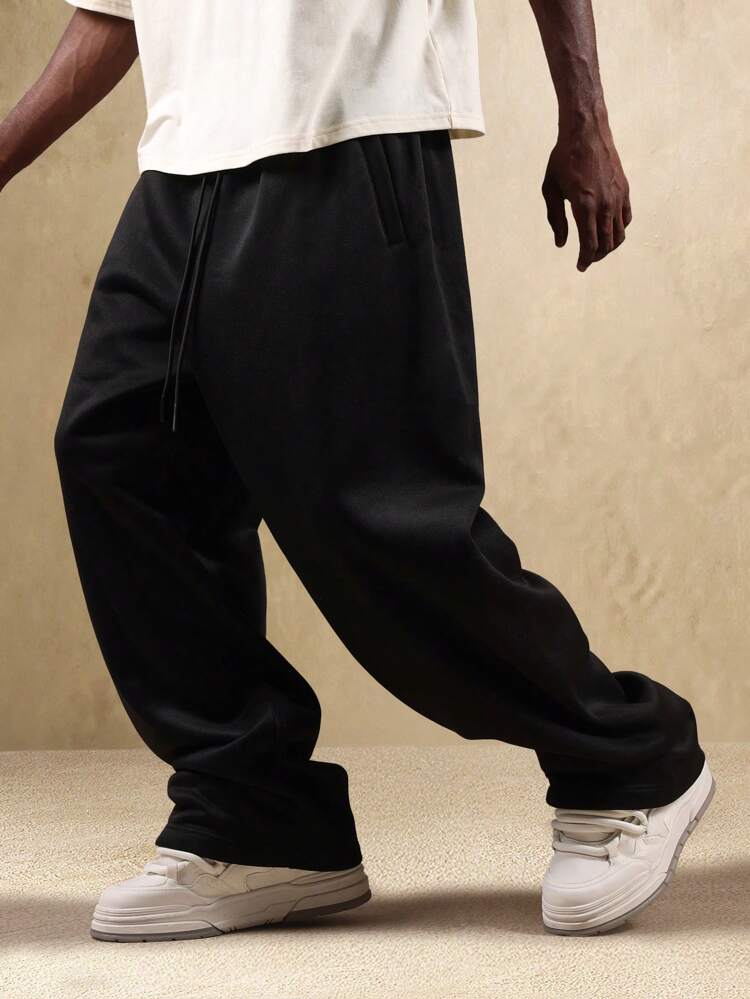 Jogginghose mit weitem Bein, elastischem Bund und Taschen