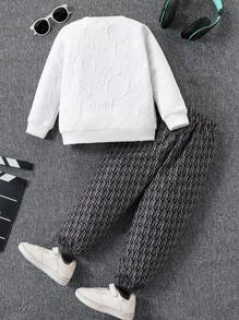 SHEIN 2 件套年轻男孩字母印花圆领长袖白色运动衫和全身侧条纹印花运动裤套装 - 灰色 - 查看 2
