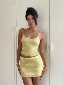 Aloruh Women Floral Jacquard Fitted Camisole Top - Yellow - View 1