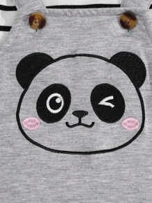 SHEIN 3件套婴儿/新生儿/幼儿男童舒适套装：条纹连体衣、灰色围兜裤、带可爱熊猫刺绣的条纹帽。休闲、舒适、时尚、简约、实用、多功能、柔软可爱，是送礼佳品，每个宝宝的必备单品。适合所有季节，秋冬季户外活动皆宜。