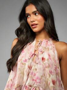 MISSGUIDED Blusa decote halter com bainha esvoaçante, primavera-verão, babados, top de chiffon, abertura frontal, gravata, convidado de casamento, festa de jardim, moda festival - Multicolorido - Ver 5